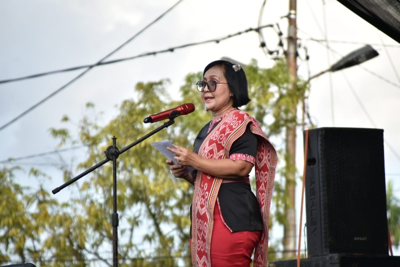 Kepala Dinas Pemuda, Olahraga, dan Pariwisata Kabupaten Sintang, Hendrika,  sebut pelaksanaan pameran merupakan upaya pemerintah dalam mendorong pertumbuhan sektor ekonomi kreatif.