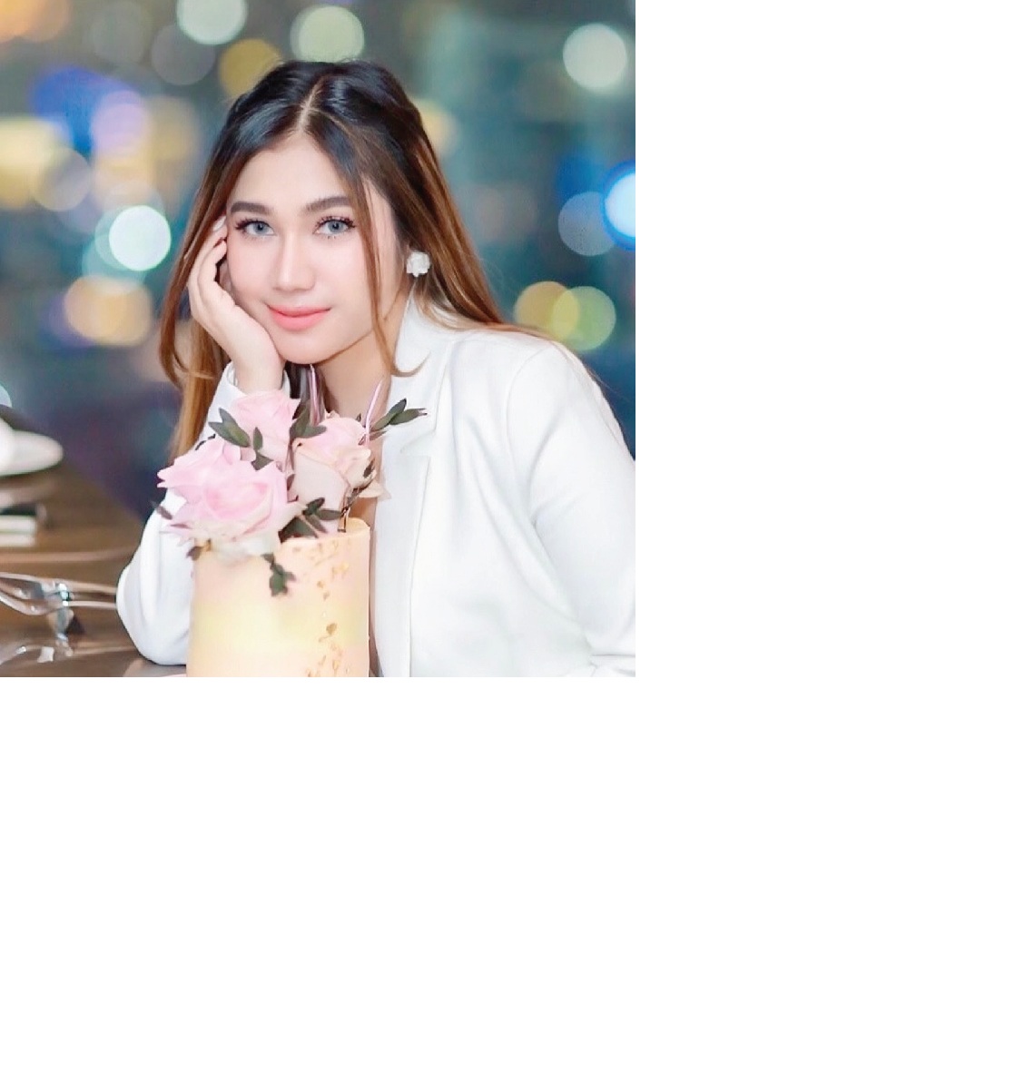 TAMPIL : Penyanyi dangdut Dina Rubby dipastikan akan tampil pada malam penutupan Gebyar Musik Etnik dan Pameran Ekonomi Kreatif (Ekraf) 2025 di Halaman GOR Apang Semangai.
