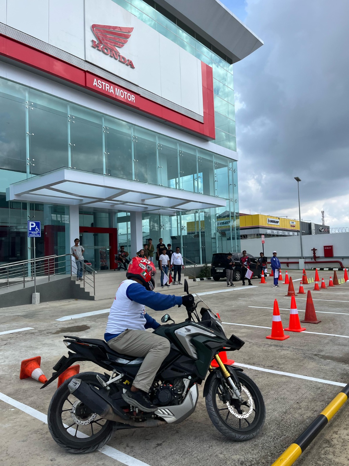 Kompetisi Safety Riding 2025 oleh Astra Motor Kalbar.