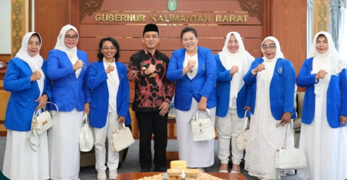 AUDIENSI: Gubernur Kalimantan Barat Ria Norsan menerima audiensi Ketua DPD IWAPI Kalimantan Barat Oktavia beserta jajaran di Ruang Kerja Gubernur Kalbar.