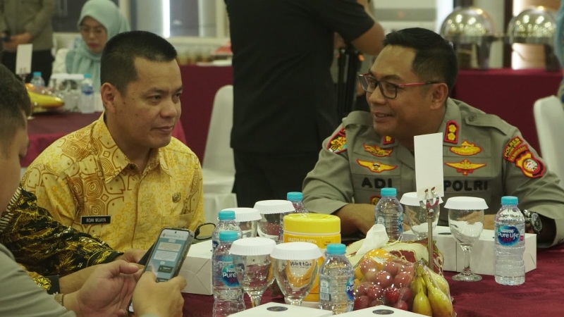 Bupati Kayong Utara, Romi Wijaya saat mengikuti Rapat Koordinasi (Rakor) Program Ketahanan Pangan dan Kesiapan Panen Raya Jagung Nasional.