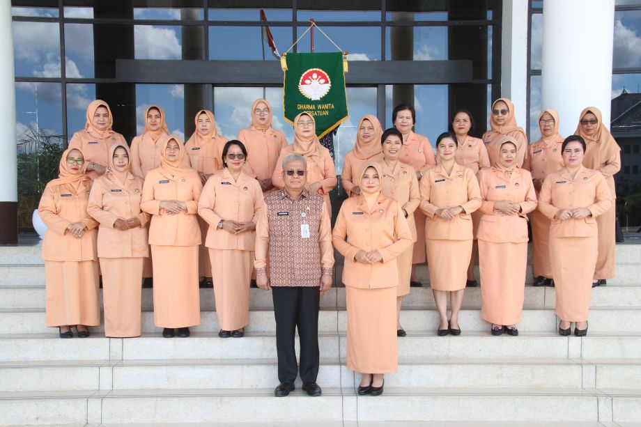 Pengurus Dharma Wanita Persatuan (DWP) Provinsi Kalimantan Barat masa bakti 2024&ndash;2029 resmi dikukuhkan oleh Ketua Umum DWP Pusat Ida Rachmawati Budi Gunadi Sadikin secara virtual.