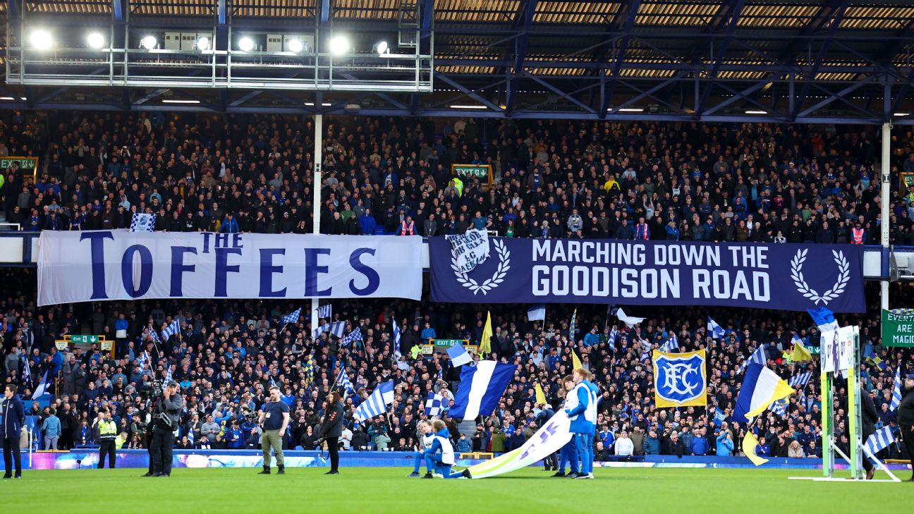 Everton memainkan derby Merseyside terakhirnya kemarin melawan Liverpool di Goodison Park pada hari Sabtu.
