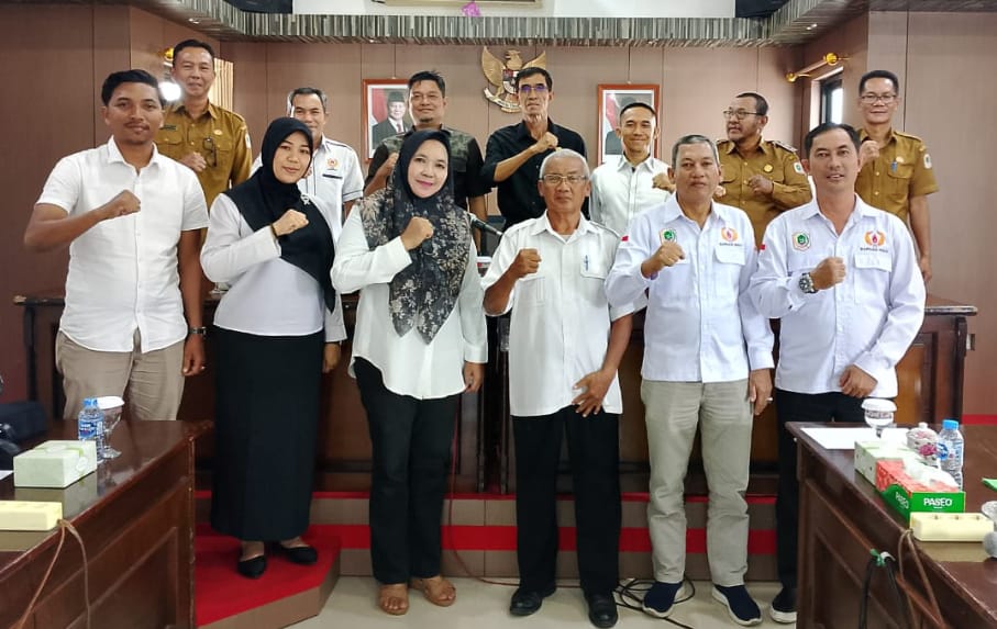 ANGGARAN : KONI Kapuas Hulu saat berkunjung ke DPRD untuk mengupayakan tambahan anggaran untuk pelaksanaan Pra Porprov.