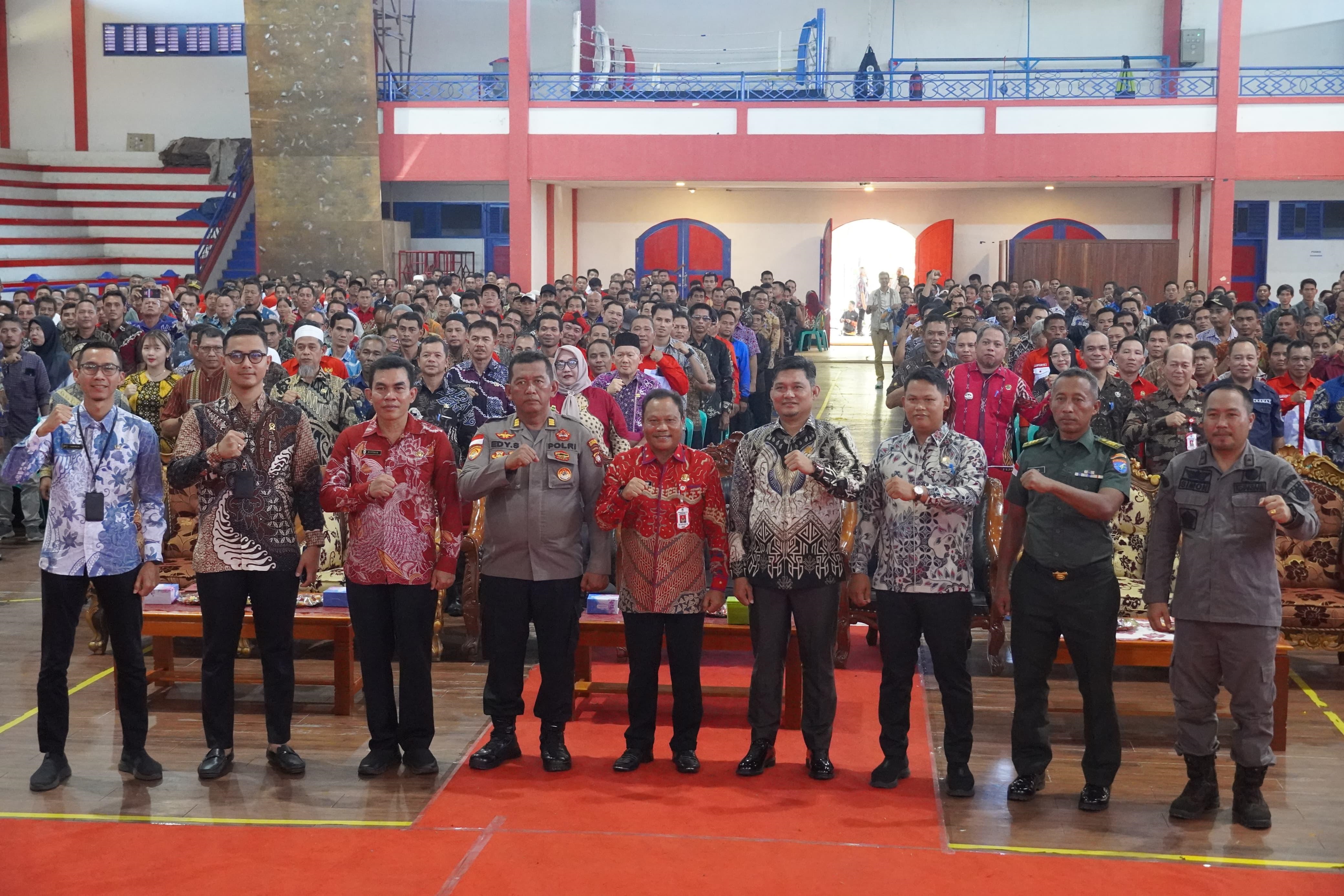 RAPAT KOORDINASI: Rakor percepatan pembentukan Koperasi Merah Putih di Kapuas Hulu.