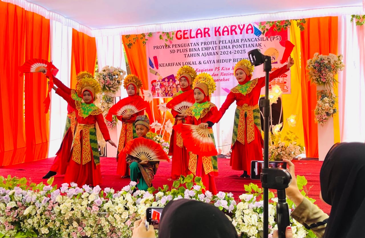 Tarian Nirmala Penampilan Dari Kelas 4A SD Plus Bina Empat Lima