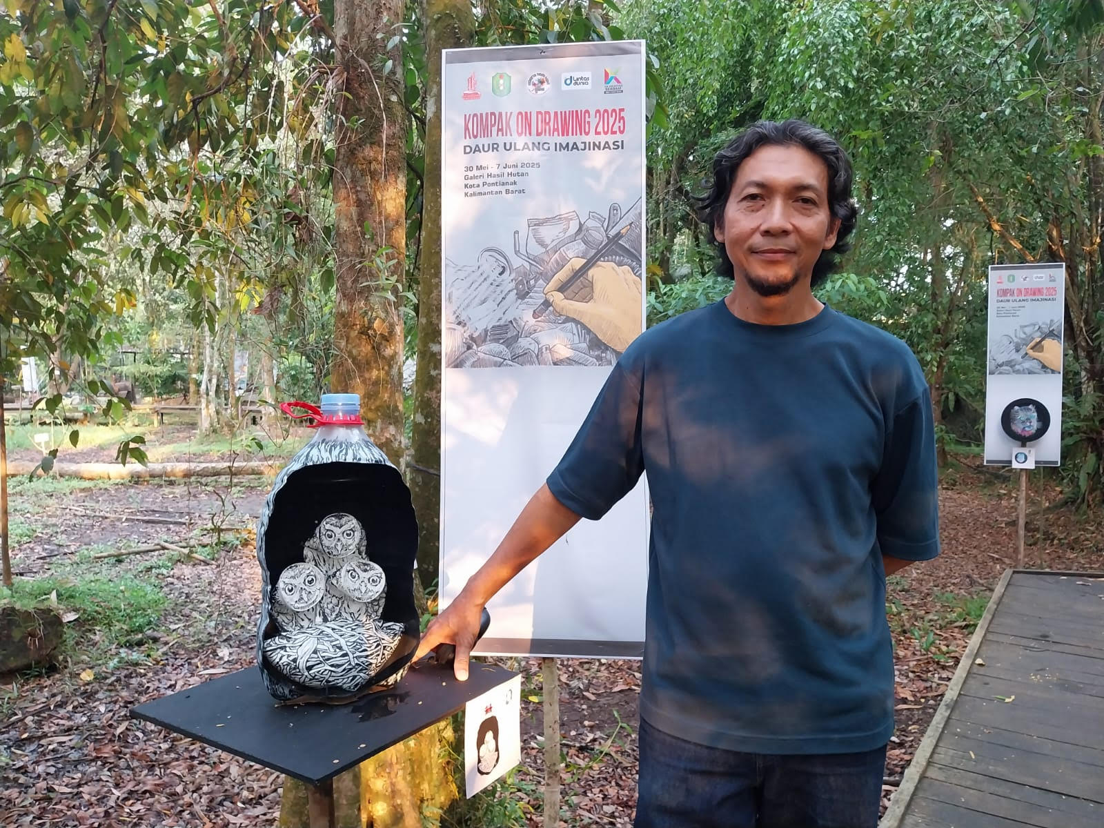 KARYA UNIK: Salah satu karya yang ditampilkan dalam pameran bertajuk &ldquo;Daur Ulang Imajinasi&rdquo;.