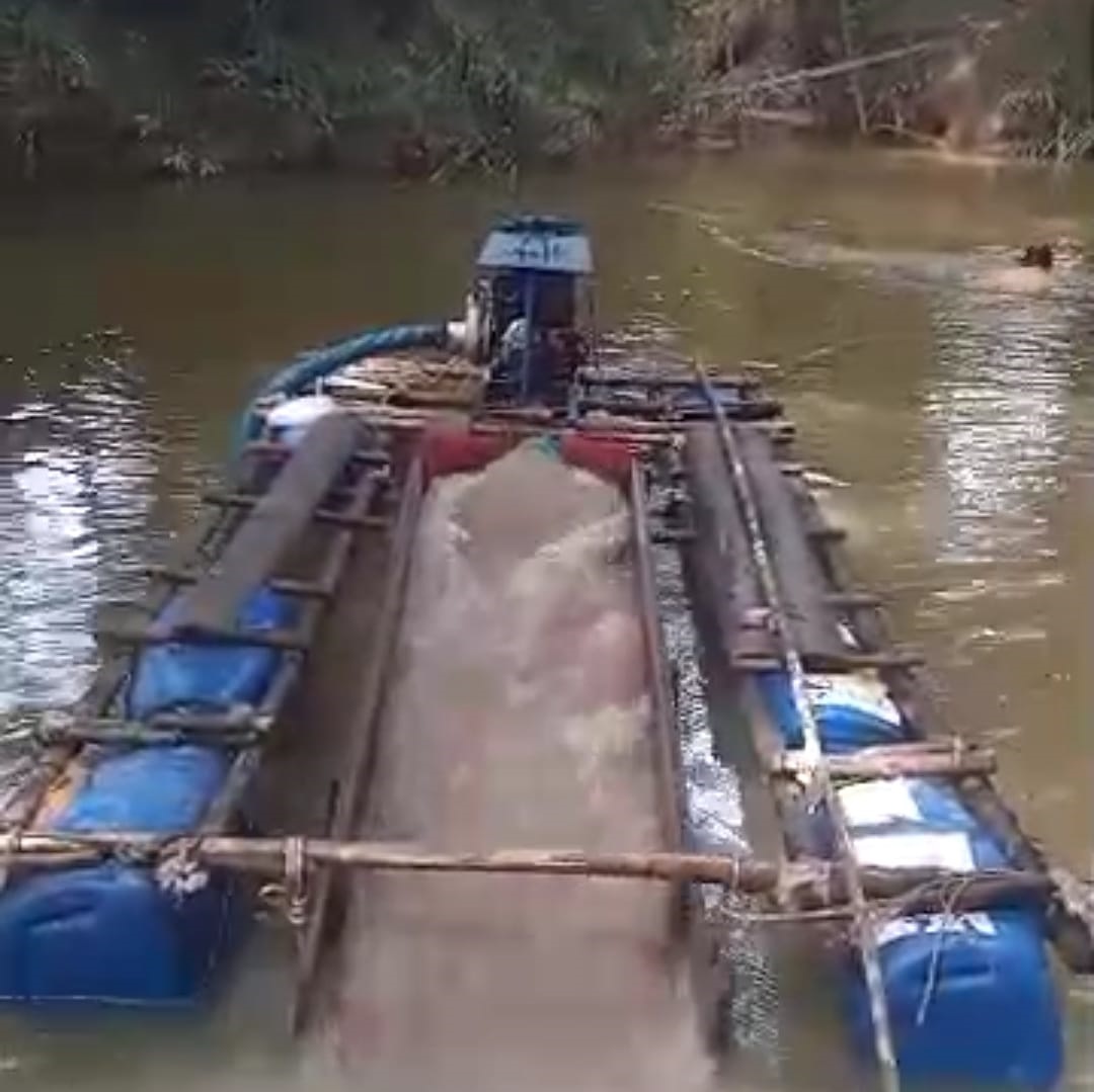 PETI : Aktivitas PETI di Sungai Empanang Kecamatan Empanang yang diduga menggunakan merkuri ini meresahkan masyarakat.