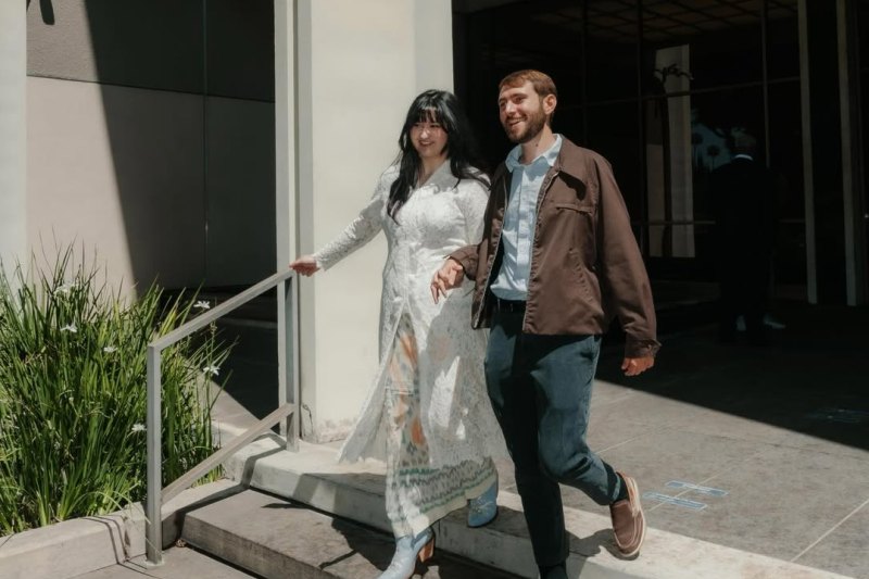 Pasangan Stephanie Poetri dan Asher Novkov-Bloom resmi menikah di Amerika Serikat pada 30 Mei 2025 lalu.