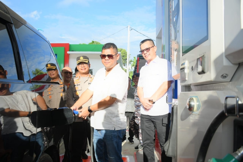 Peresmian Stasiun Pengisian Bahan Bakar Umum (SPBU) 65.788.04 PT. OSO Kotrindo, di Jalan Poros Sukadana-Ketapang, Rabu (4/6/2025).