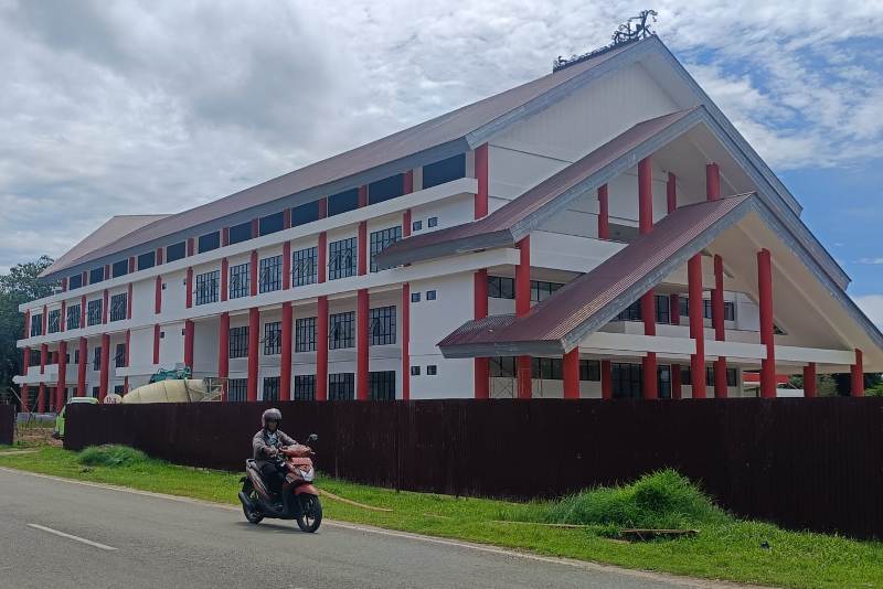 Pembangunan kantor Bupati atau GPSA sudah menghabiskan ratusan miliar APBD Kapuas Hulu.