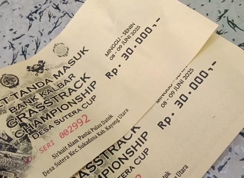 Tiket masuk event Grass Track di Pantai Pulau Datok Kayong Utara dikeluhkan warga.