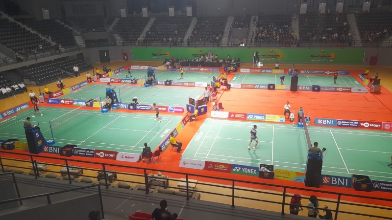 Kejuaraan Bulutangkis Sirkuit Nasional di GOR Terpadu A. Yani Pontianak, Senin (9/6/2025). Sebanyak 498 atlet di bawah naungan PBSI kab/kota se-Kalbar unjuk gigi.