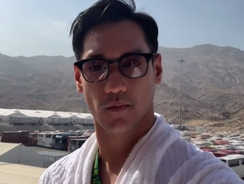 Penyanyi Afgansyah Reza membagikan saat dirinya menjalani ibadah haji di media sosial.