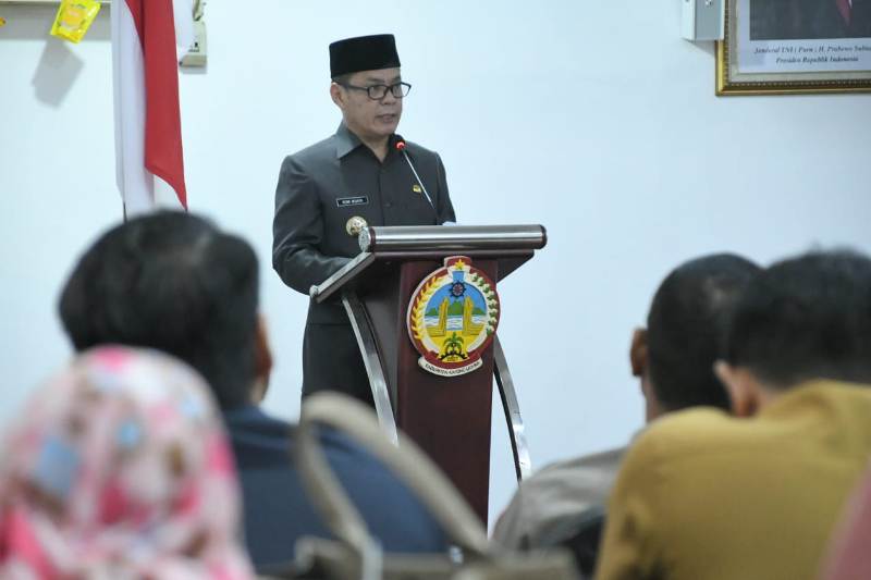 PRESTASI : Bupati Kayong Utara, Romi Wijaya mengajak generasi muda di daerahnya untuk terus berkembang dan menorehkan prestasi di dunia olahraga.