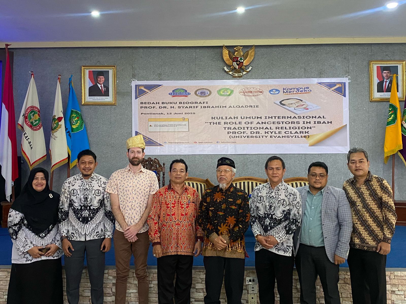 SEMINAR: Kuliah umum dan seminar nasional yang digelar Yayasan Alqadrie Center (YAC) bekerja sama dengan Universitas PGRI.