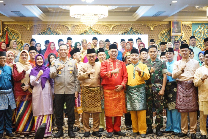 PENGURUS BARU: Foto bersama Pengurus DPD MABM Kota Pontianak periode 2025-2030 yang baru dikukuhkan.