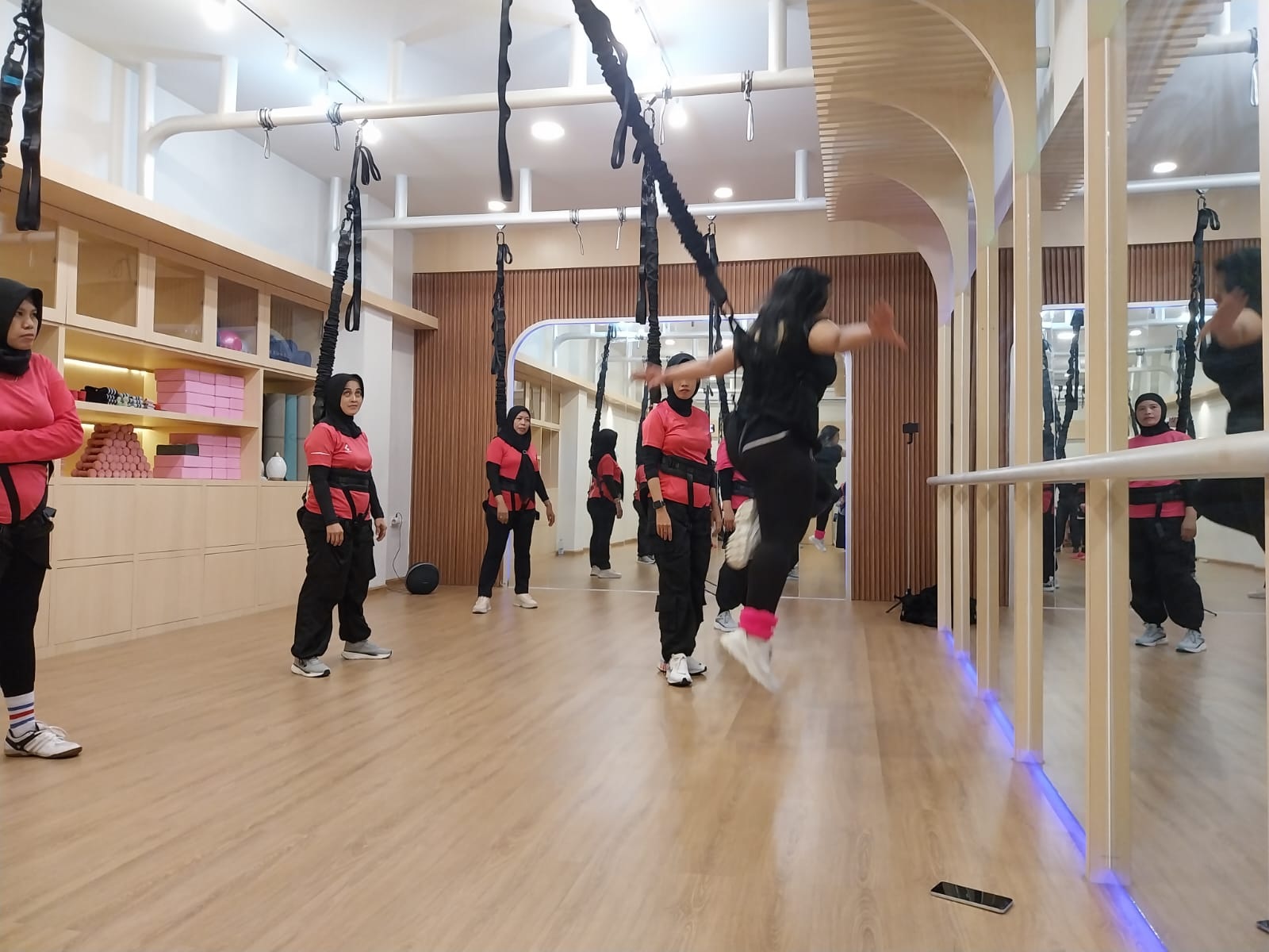 Gerakan Angel Fly pada Senam Bungee Fly