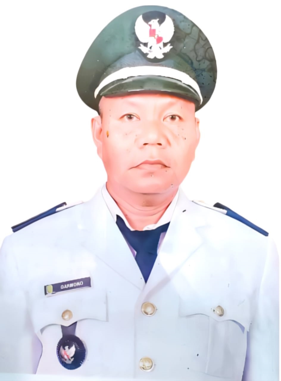 Darmono &ndash; Kepala Desa Merabuan