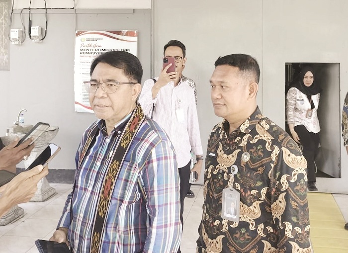 KUNJUNGI LAPAS : Anggota DPR RI Komisi XIII, Franky Sibarani, menyambangi Lembaga Pemasyarakatan (Lapas) Kelas IIB Ketapang, Jumat (13/6) lalu.