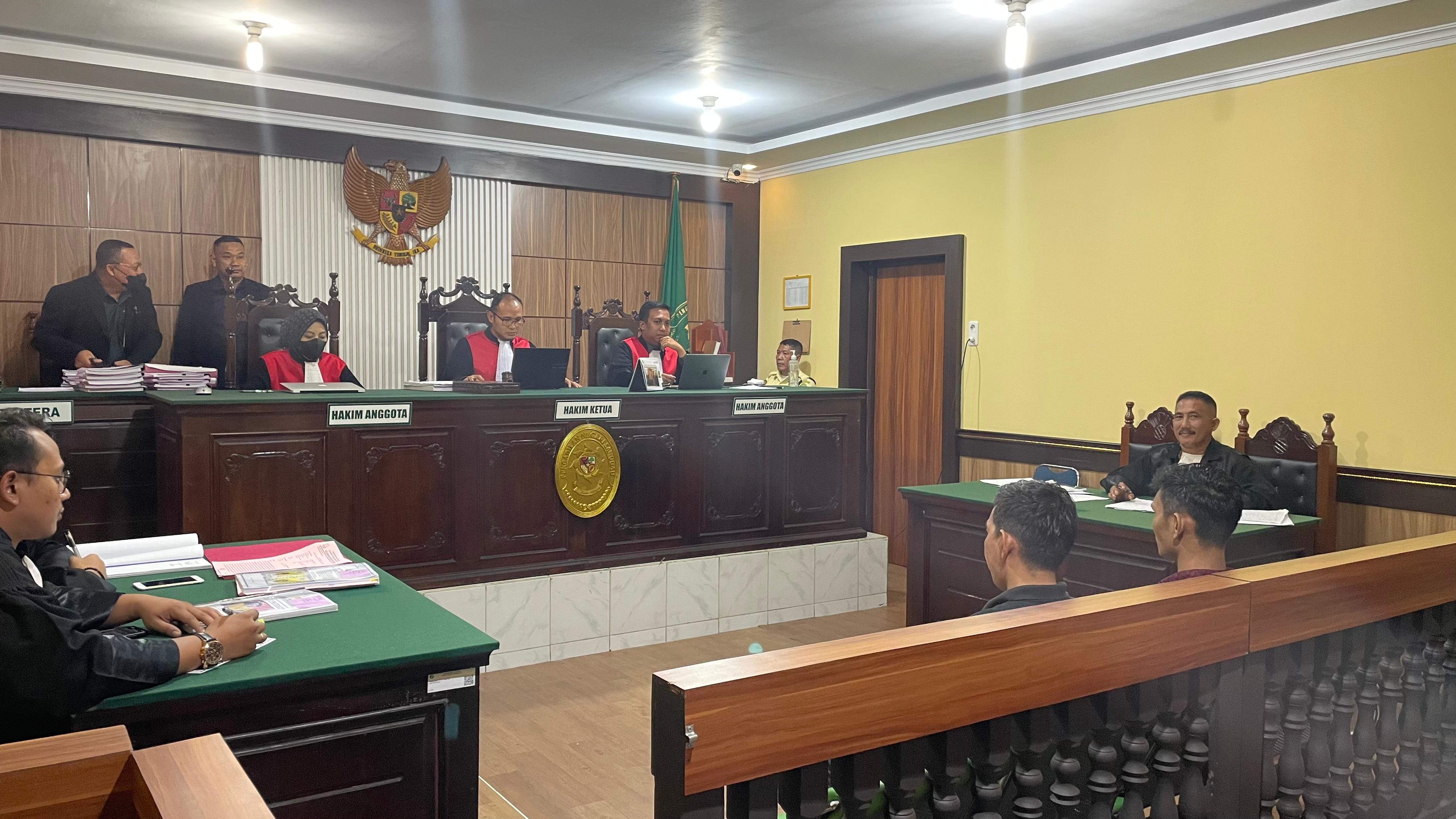 Situasi sidang putusan dua terdakwa sabu 9,8 kg.