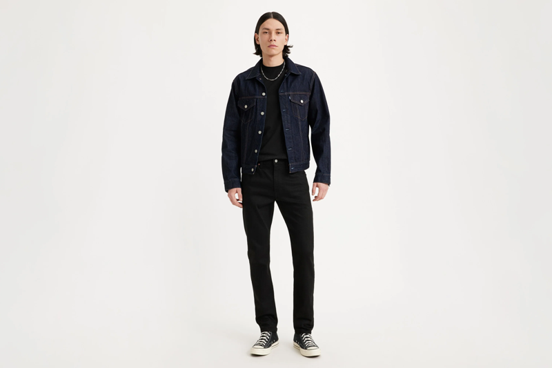 Ilustrasi celana jeans hitam.