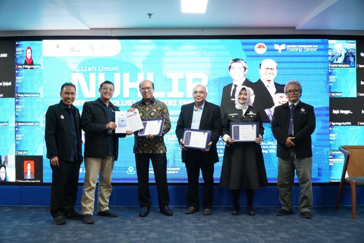 Institut Teknologi PLN (ITPLN) meresmikan lembaga riset bernama Global Institute for Nuclear Energy and Sustainable Development (GINEST) untuk mendukung pengembangan pembangkit listrik tenaga nuklir.