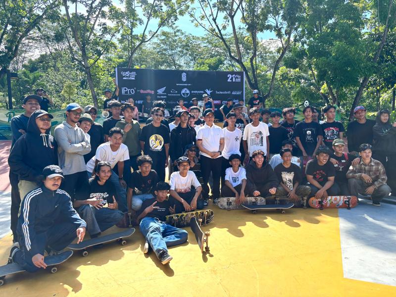 Wakil Wali Kota Pontianak Bahasan menghadiri peringatan skateboarding day 2025 di Skatepark Taman Catur Untan Sabtu (21/6/2025).