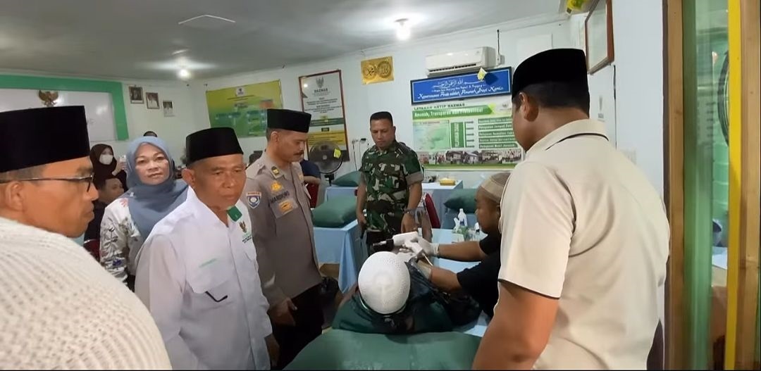 SUNATAN MASSAL: Kegiatan sunatan massal dari Polres dan Baznas Singkawang.