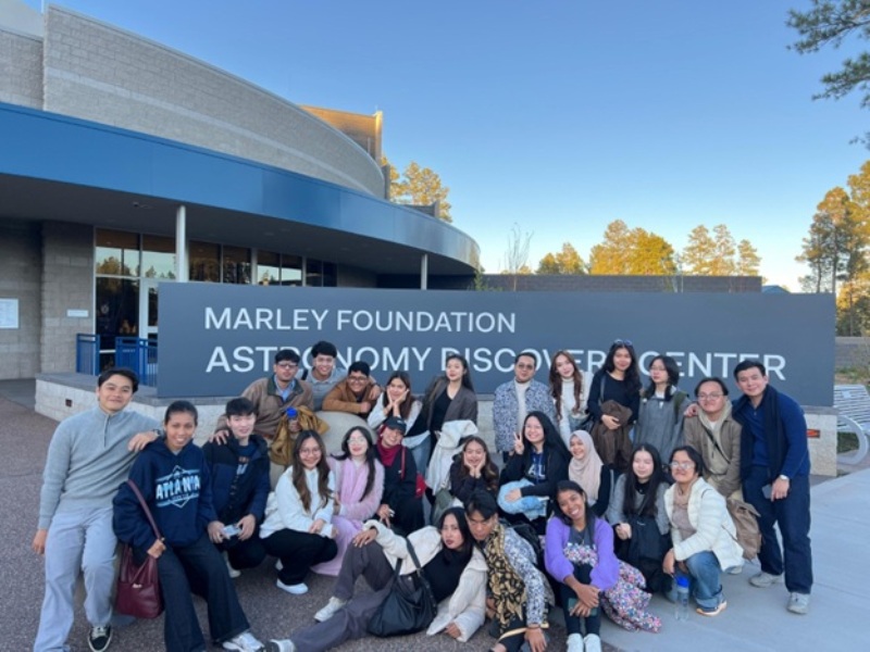Peserta YSEALI AFP Musim Semi 2025 yang melakukan kunjungan ke Northern Arizona University.
