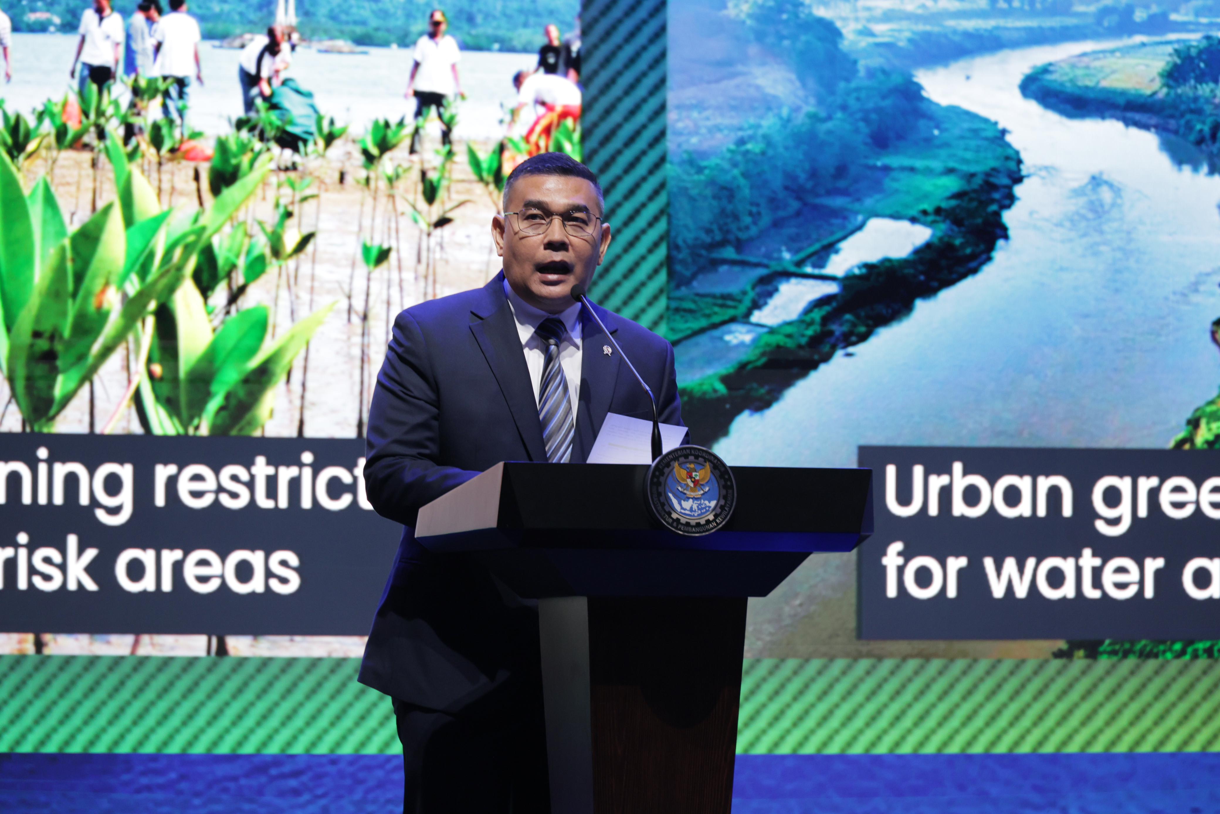 Wamen Ossy saat menjadi keynote speech dalam International Conference on Infrastructure (ICI) 2025 yang digelar oleh Kemenko IPK.