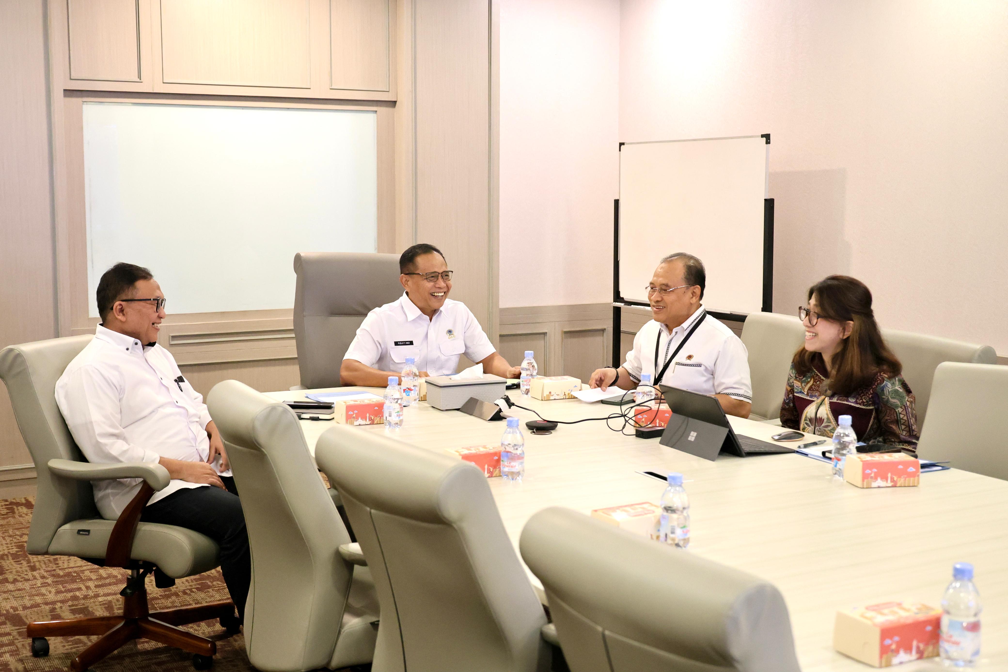 Sekretaris Jenderal (Sekjen) Kementerian ATR/BPN, Pudji Prasetijanto Hadi, menargetkan predikat A pada SAKIP Kementerian ATR/BPN sebagai upaya untuk meningkatkan akuntabilitas kinerja.