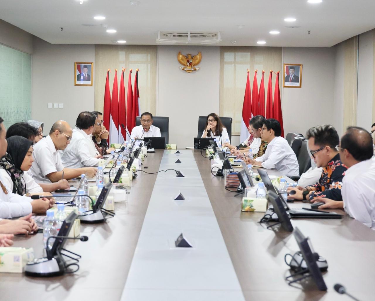 Rapat koordinasi di Kantor Kementerian ATR/BPN, Jakarta, Kamis (19/06/2025).