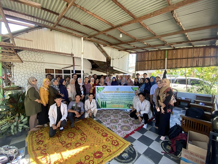 PKM: Kegiatan PKM Program Studi THP Politap di Kelurahan Tengah Kecamatan Delta Pawan Kabupaten Ketapang pada Selasa (17/6).