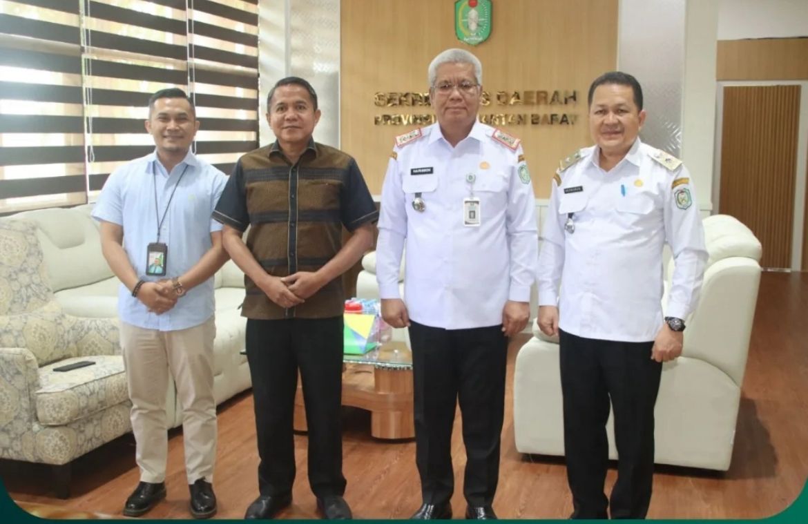 Sekda Kalbar terima kunjungan audiensi untuk perkuat sinergi lintas sektor dan dorong pembangunan daerah.