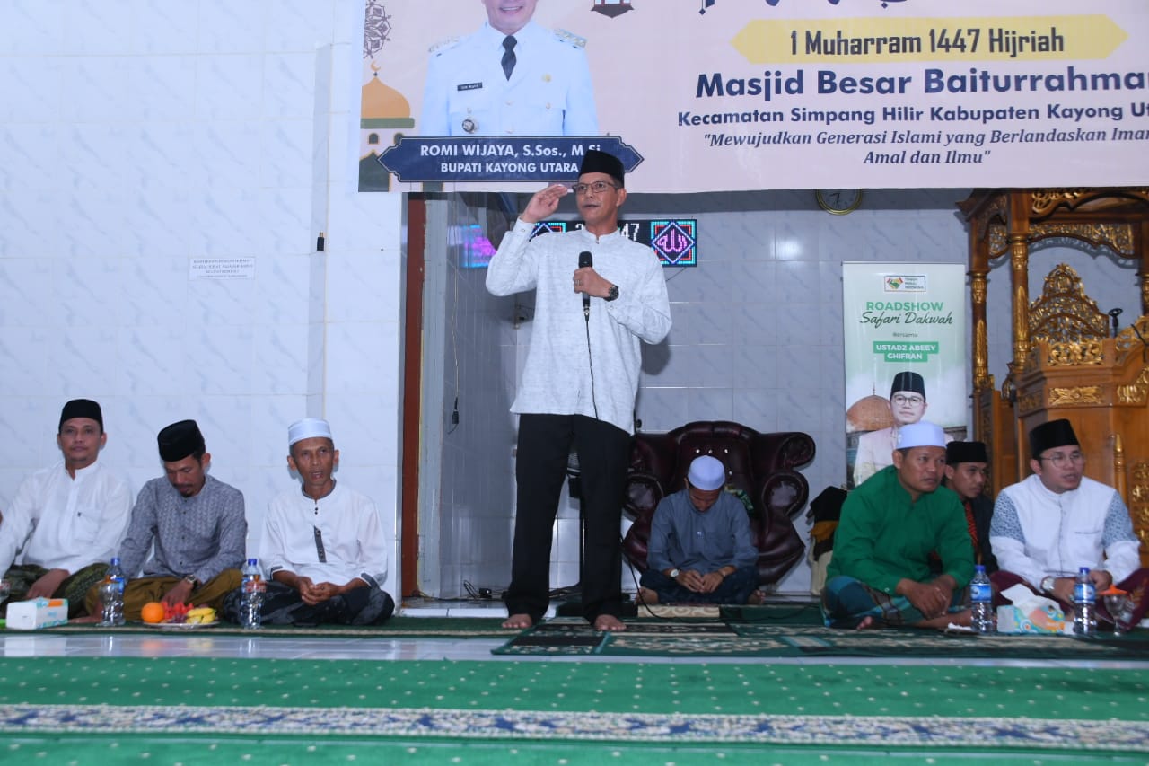 Wakil Bupati Kayong Utara Amru Chanwari saat hadiri Tabligh Akbar 1 Muharram di Simpang Hilir.
