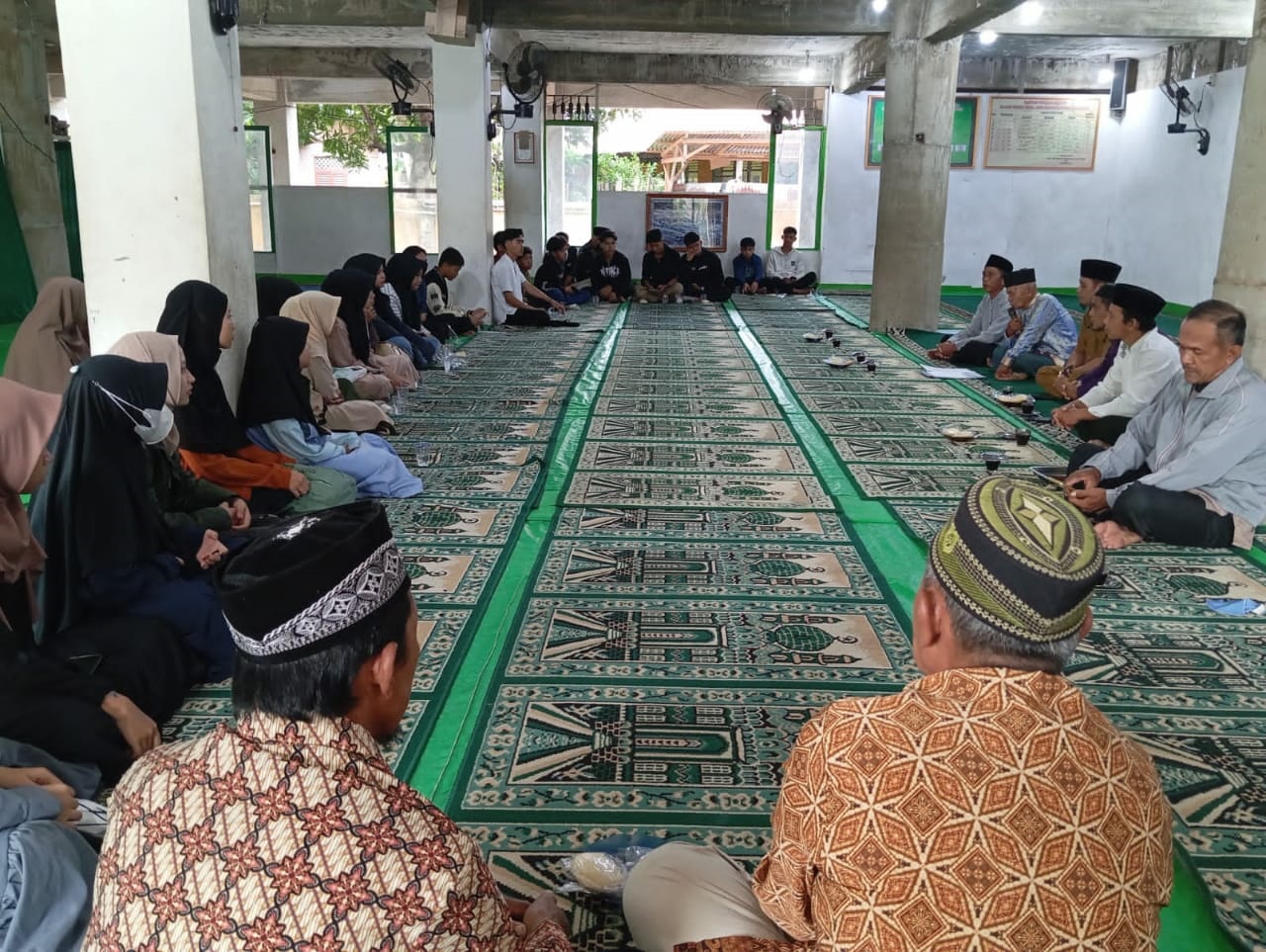 LEPAS KAFILAH: Kafilah Tangaran dilepas menuju Tekarang yang menjadi pusat pelaksanaan MTQ tingkat kabupaten
