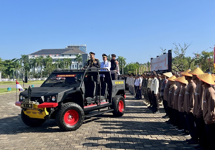 UPACARA: Upacara Peringatan Hari Bhayangkara ke 79 di halaman Kantor Gubernur Kalimantan Barat, Selasa (1/7).