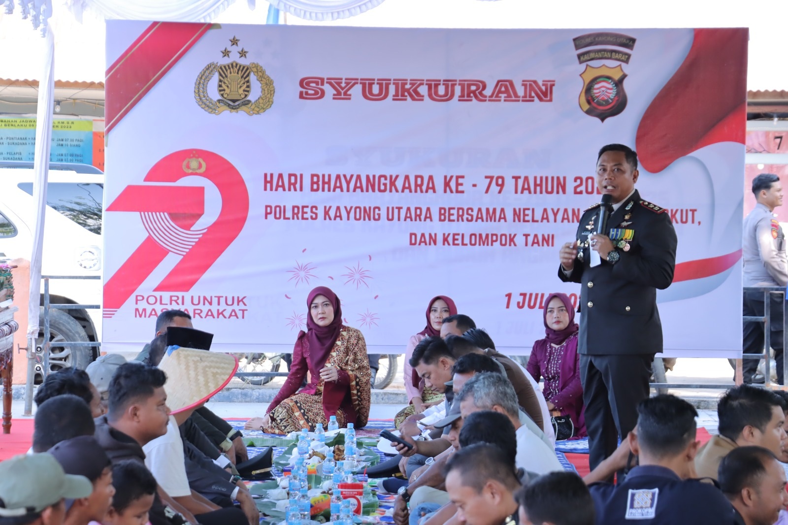 HUT: Kegiatan Peringatan ke 79 Hari Bhayangkara di Tugu Pancasila, Sukadana, Kayong Utara, Selasa (1/7) turut dihadiri masyarakat, nelayan, buruh angkut, dan kelompok tani, sebagai bentuk wujud nyata.