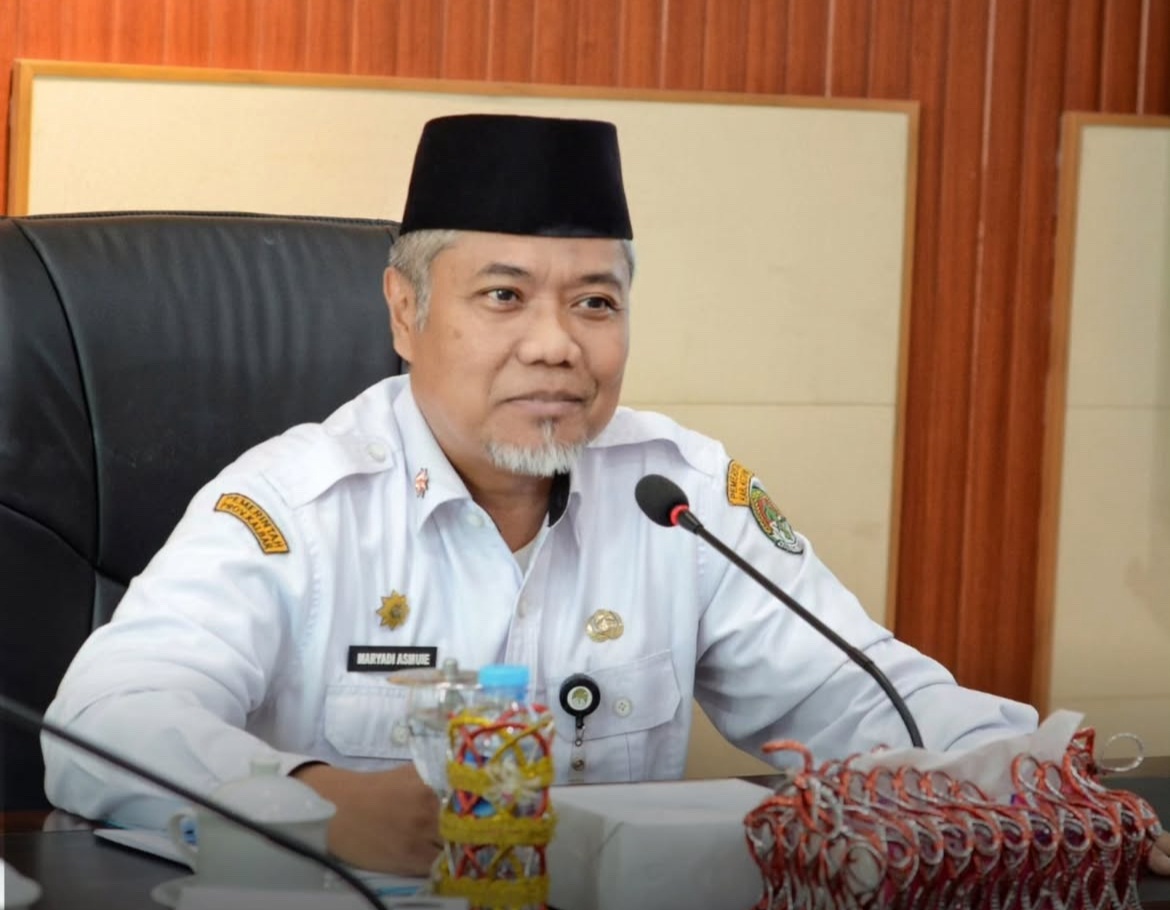 ARAHAN : Staf Ahli Bupati, Maryadi Asmu