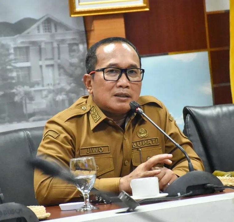 Bupati Kubu Raya, Sujiwo