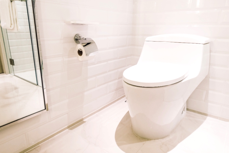 Toilet yang bersih dari kerak dapat lebih nyaman digunakan dan baik untuk kesehatan.