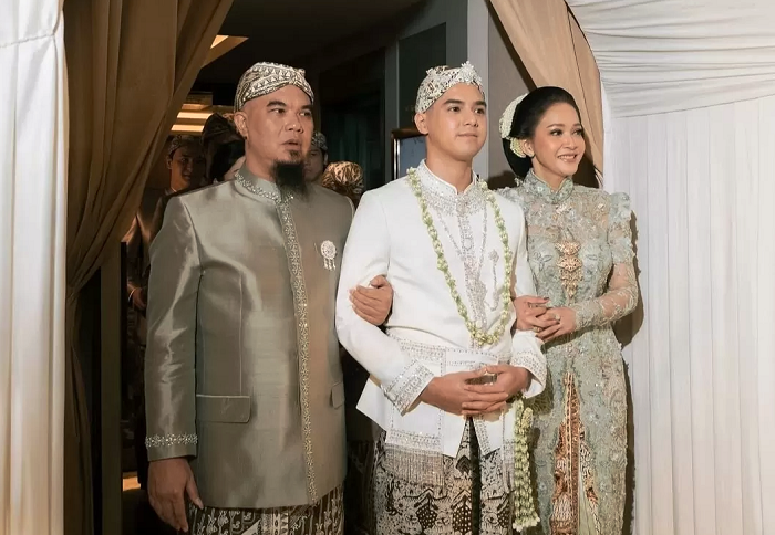 TAMPIL BERSAMA: Ahmad Dhani dan Maia Estianty yang tampil bersama di acara pernikahan putra sulungnya Al Ghazali Alyssa Daguise.