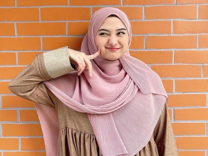 Nadzira Shafa
