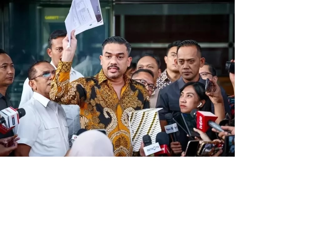 KLARIFIKASI: Menteri UMKM Maman Abdurrahman saat mendatangi KPK untuk mengklarifikasi mengenai surat permohonan dukungan kepada KBRI di sejumlah negara di Eropa untuk kegiatan istrinya selama di Eropa