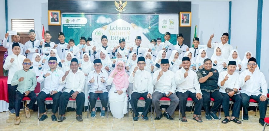 KEGIATAN : Kantor Kementerian Agama (Kemenag) Kota Singkawang menyelenggarakan kegiatan bertajuk &ldquo;Peaceful Muharram: Lebaran Anak Yatim dan Difabel.