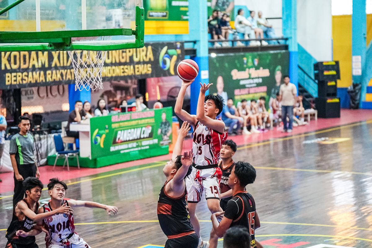 Pertandingan antara Vois melawan BAW dalam Pangdam Cup 2025 kategori KU-17 Putera, Selasa (8/7).