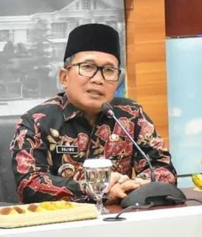 Bupati Kubu Raya, Sujiwo