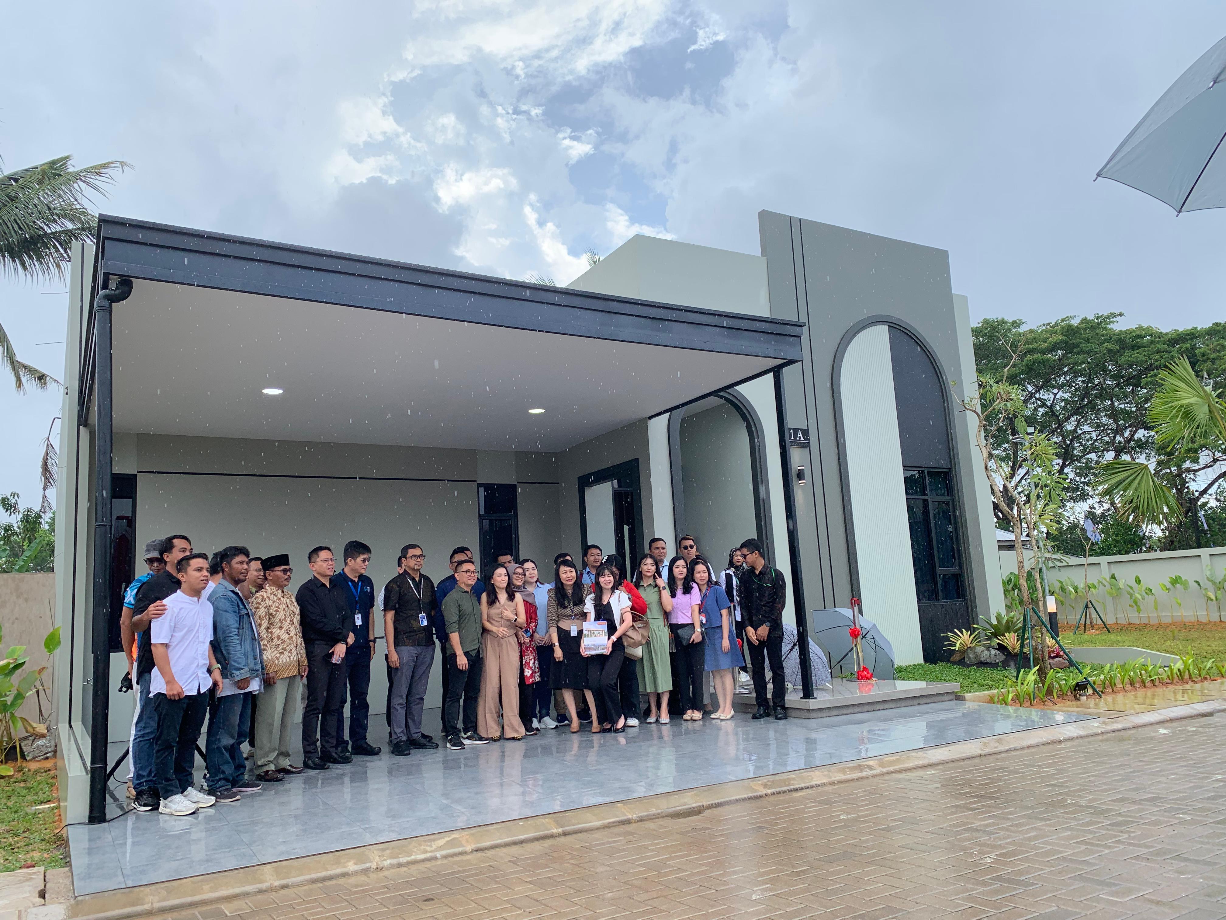 Meryan Mantion resmikan rumah contoh di Pontianak, hadirkan sentuhan Mediterania yang unik dan modern.