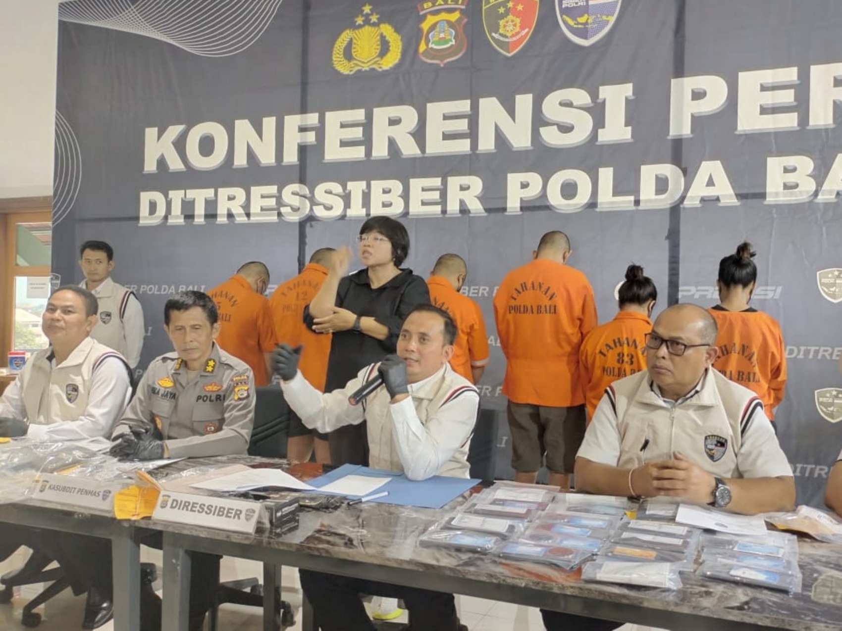 DATA PRIBADI: Polda Bali menangkap enam pelaku pencurian data pribadi milik Warga Negara Indonesia (WNI) di Denpasar, Bali.